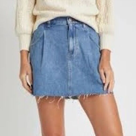 💲2️⃣0️⃣ Bundled ✔️Free People Cut-off Light Blue Denim Mini Skirt Sz L [31] - Picture 7 of 11